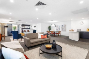 Large Luxe Penthouse fully equipped Perth CBD, Perth